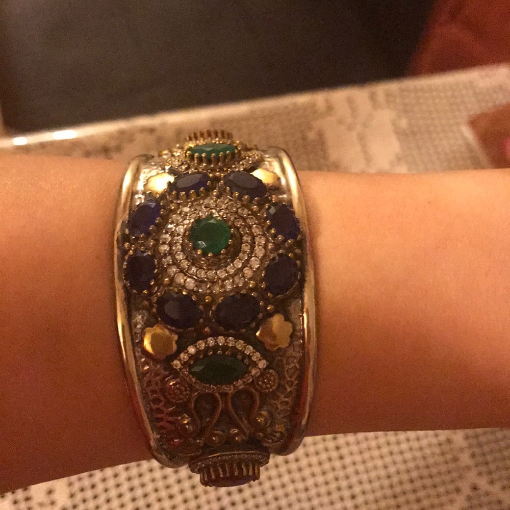 Vintage cuff with amazing details